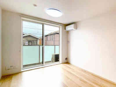 千葉県柏市新富町にあるシャーメゾン新富町のお部屋を紹介します。音のストレスを軽減、高遮音床システムを採用しています。