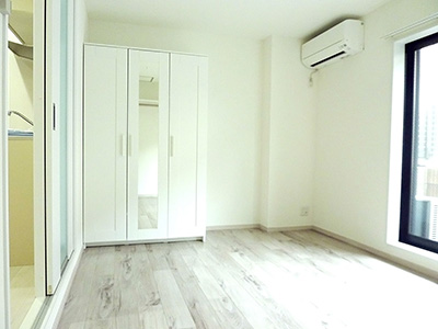 兵庫県西宮市小松南にあるリバージュ武庫川を紹介します。備え付けの収納もあり、はじめてのひとり暮らしも安心してご入居いただけます。