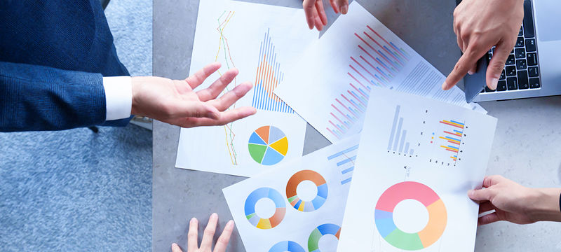 当社の研修プログラムを受講された多くの方々は、次世代を担う人材として活躍されています。企業の成長と経営の将来を担う「人間力」あふれる人材の育成に力を入れています。