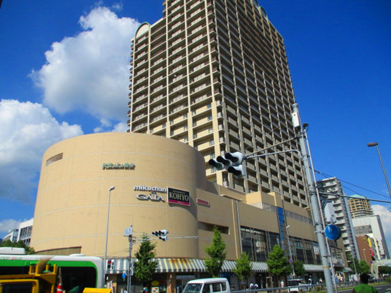 自社運営の駐車場情報（兵庫県尼崎市立花駅前駐車場、兵庫県神戸市住吉駅前駐車場）を掲載しています。